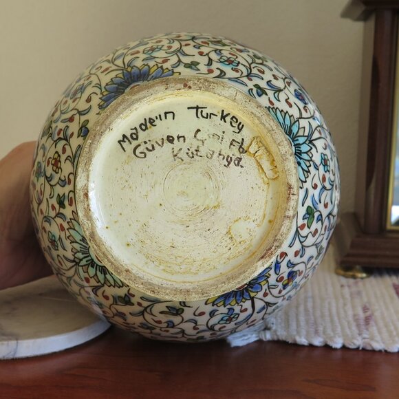 Vintage Turkish Handmade Kütahya Pottery Vase, Iznik Design - Picture 10 of 11